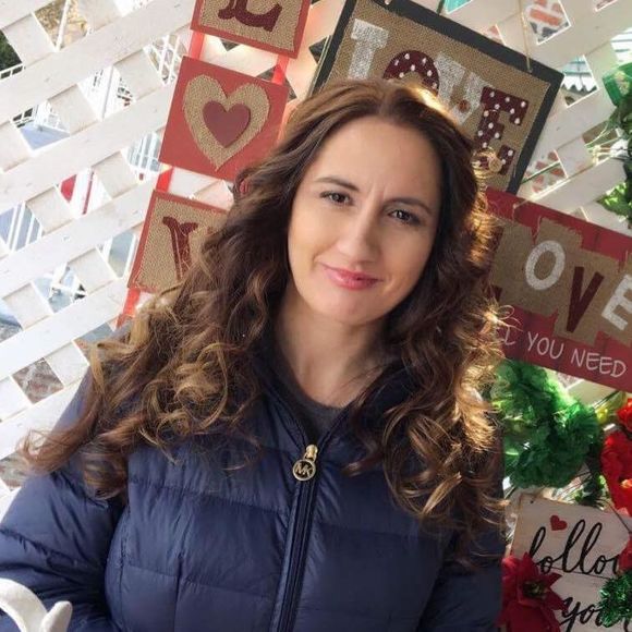 Meet your Posher, Sara - Picture 1 of 1